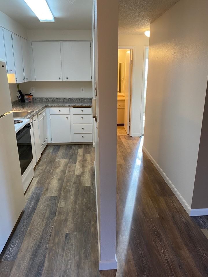 Valley Brook Apts - Photo 5 of 50