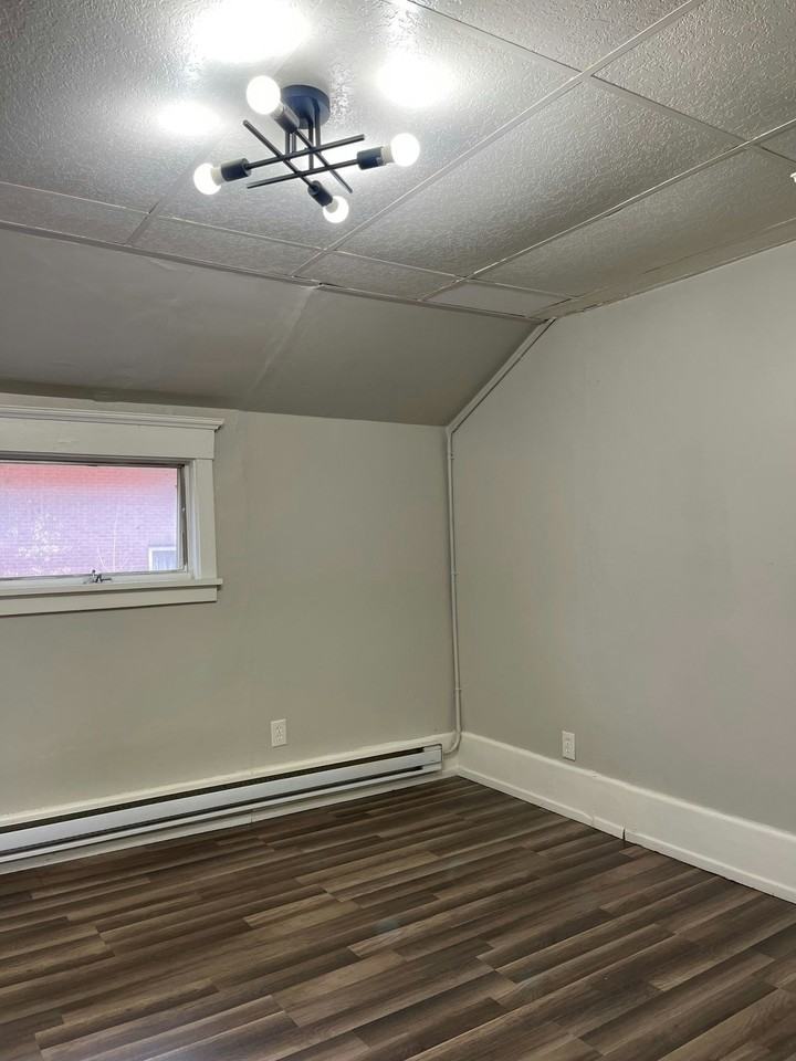 525 Wayne Avenue, Unit B - Photo 4 of 6