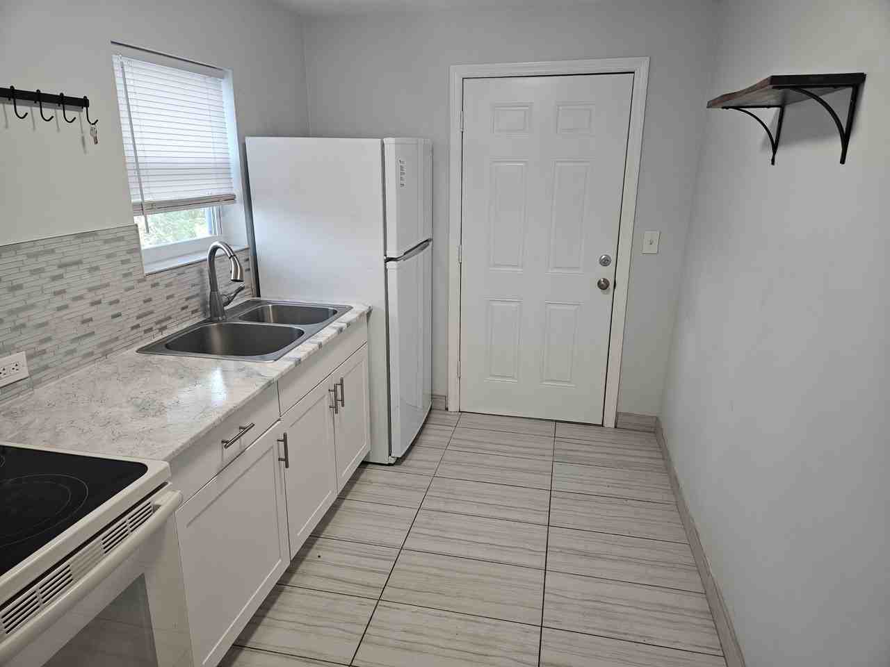 306 Turner Street - Photo 3 of 29