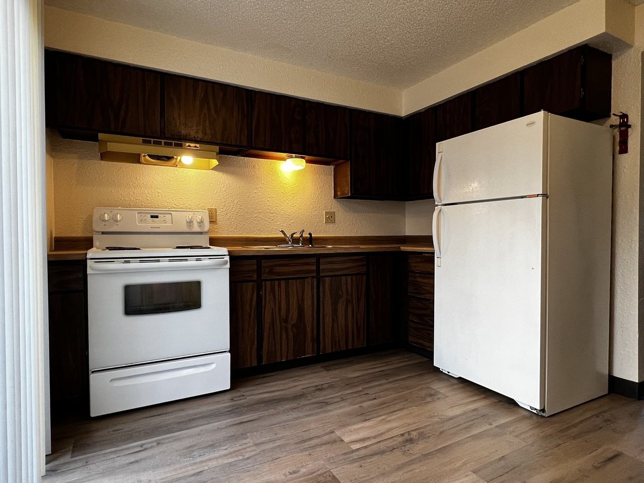 780 D Street B - Photo 2 of 9