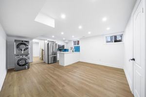 featured image of 2294 Lake Shore Blvd W #1