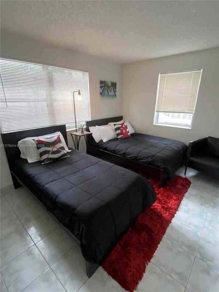 3210 Canal Dr #8 - Photo 4 of 13