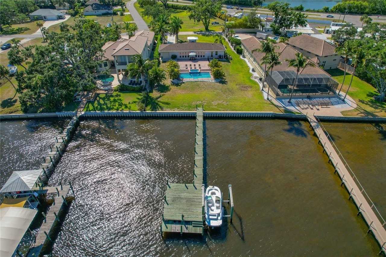 1104 Nancy Gamble Ln - Photo 3 of 50