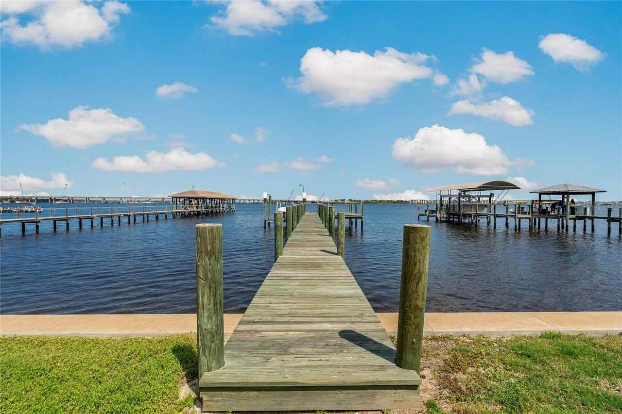 1104 Nancy Gamble Ln - Photo 7 of 50