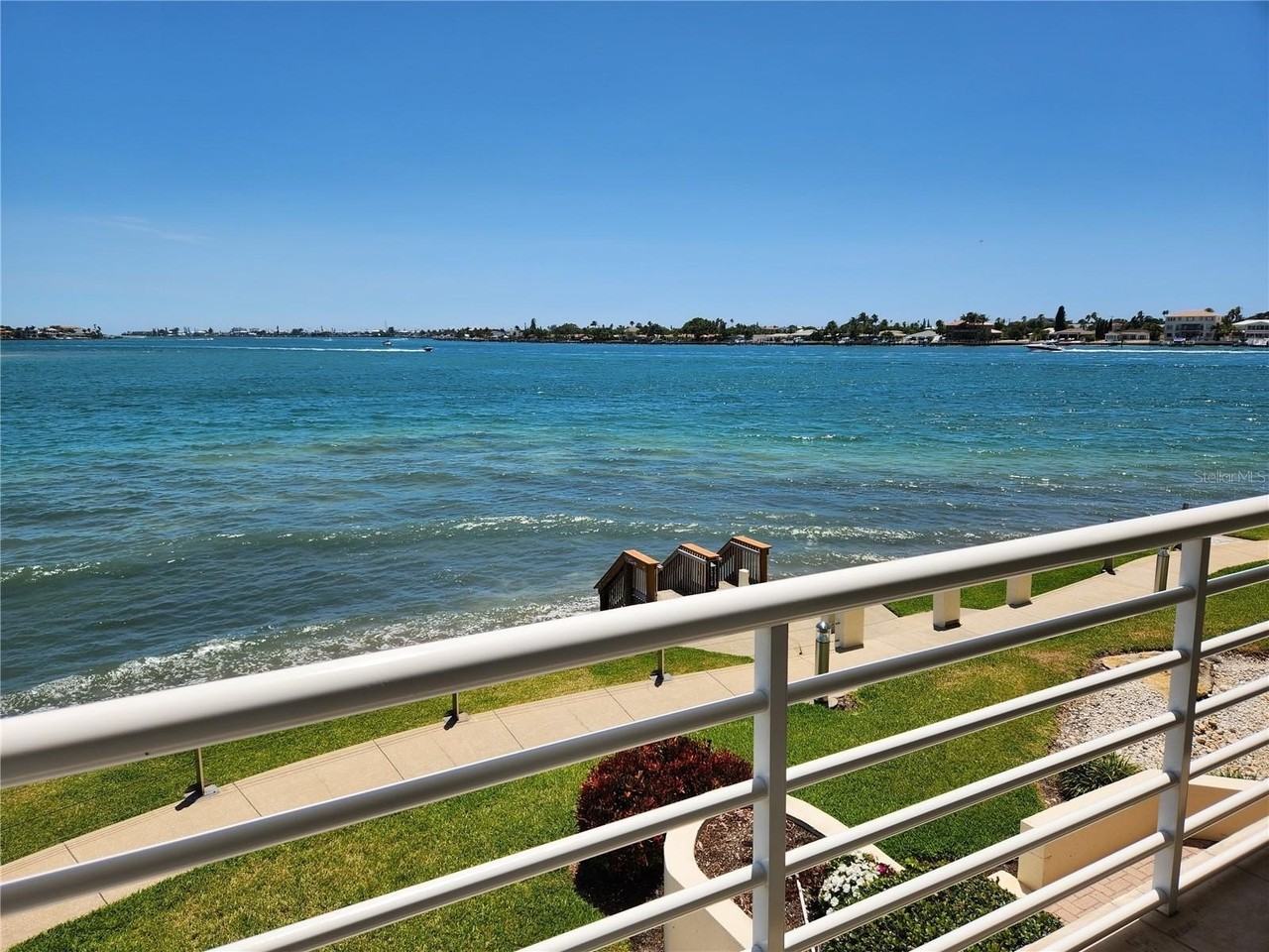 6105 Bahia Del Mar Cir #283 - Photo 3 of 24