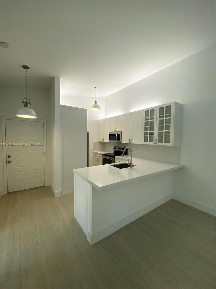4700 Nw 102nd Ave #204-23 - Photo 3 of 8