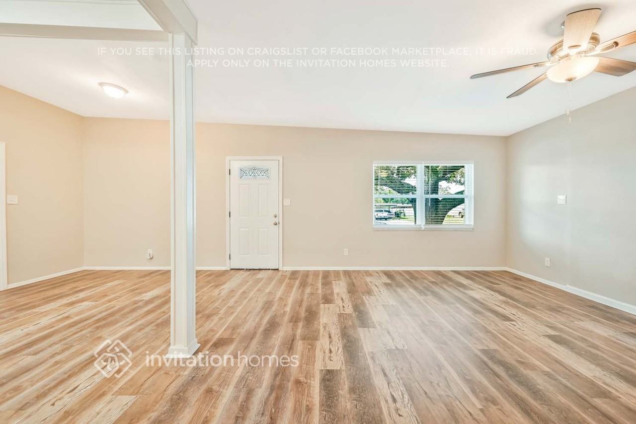 4805 Basswood Ln - Photo 2 of 24