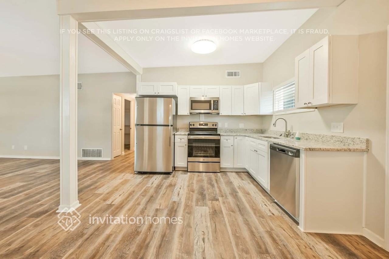 4805 Basswood Ln - Photo 5 of 24
