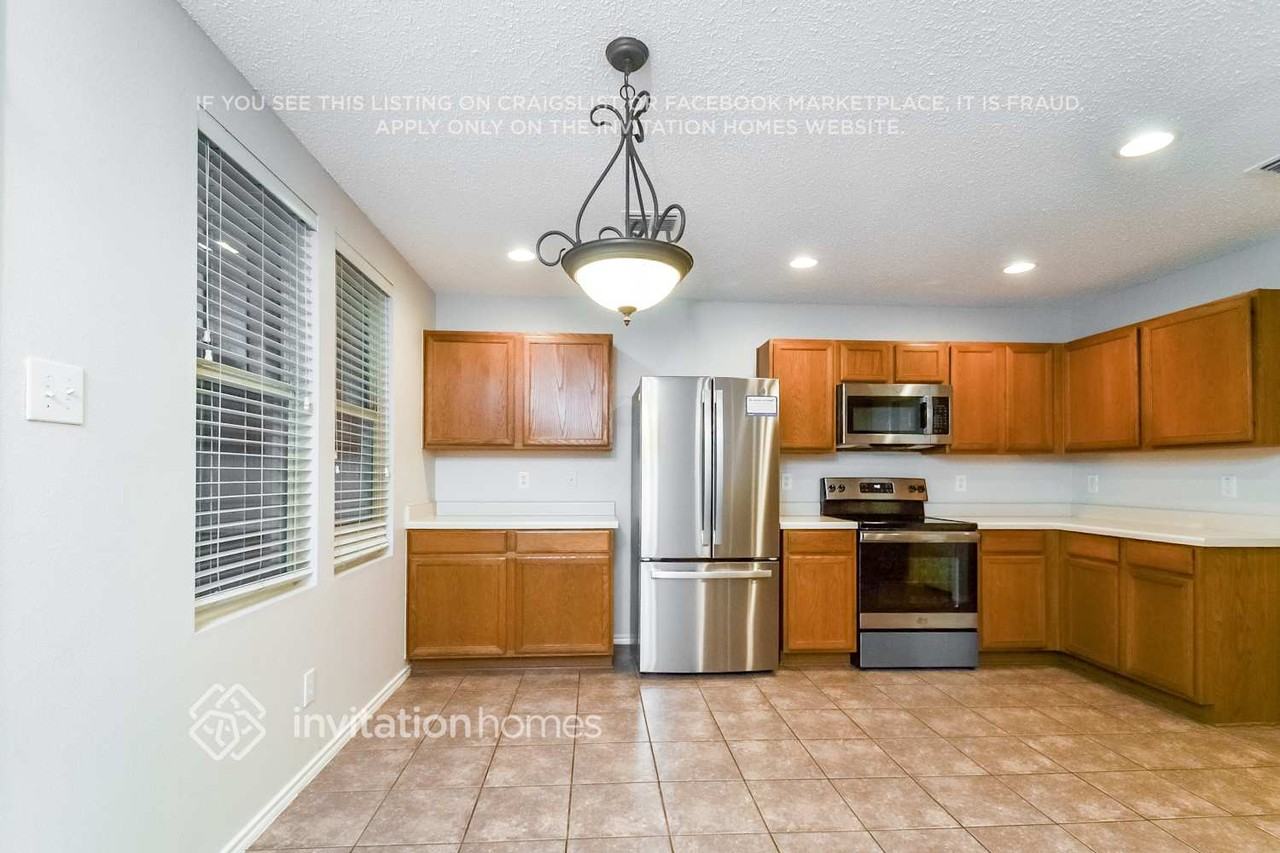 3616 Lipizzan Dr - Photo 5 of 15