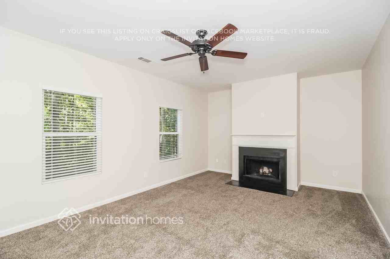 245 Westridge Cir - Photo 3 of 16