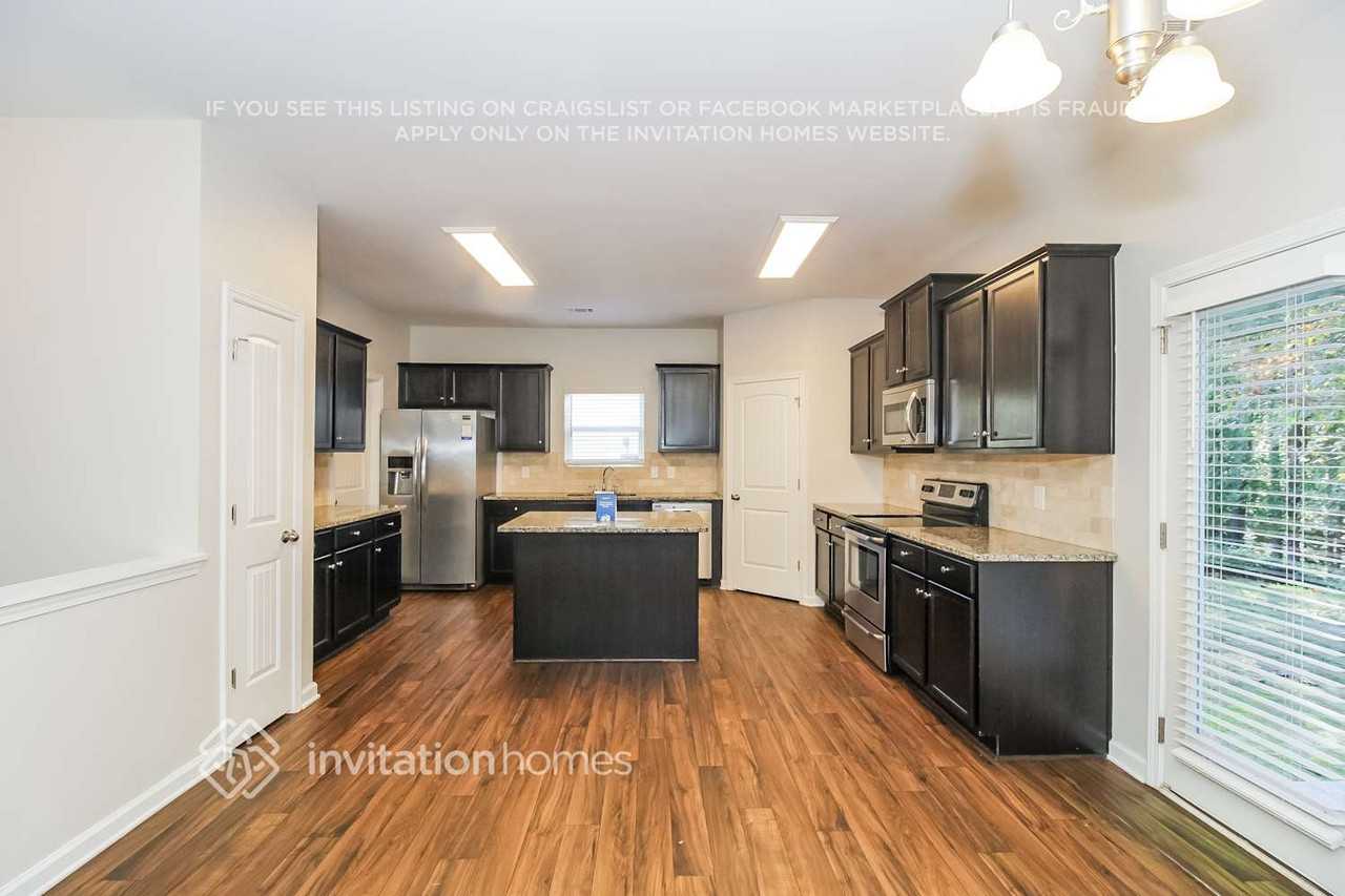 245 Westridge Cir - Photo 5 of 16