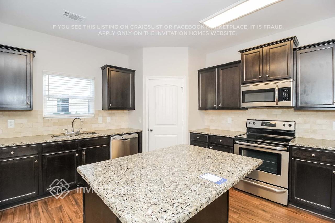 245 Westridge Cir - Photo 6 of 16