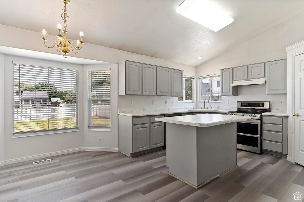 3352 W 5900 S - Photo 3 of 15