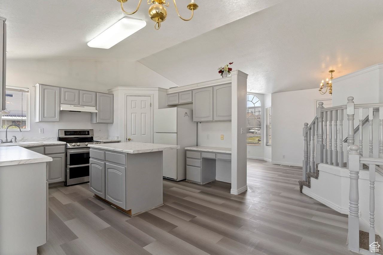 3352 W 5900 S - Photo 4 of 15