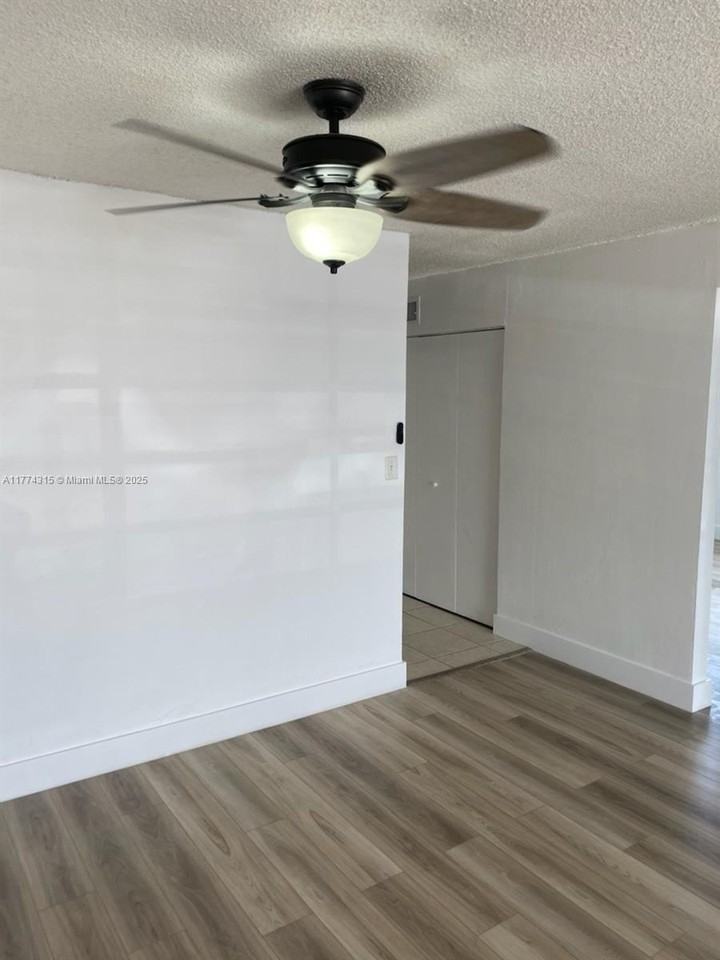 8752 Sw 12th St - Photo 6 of 11