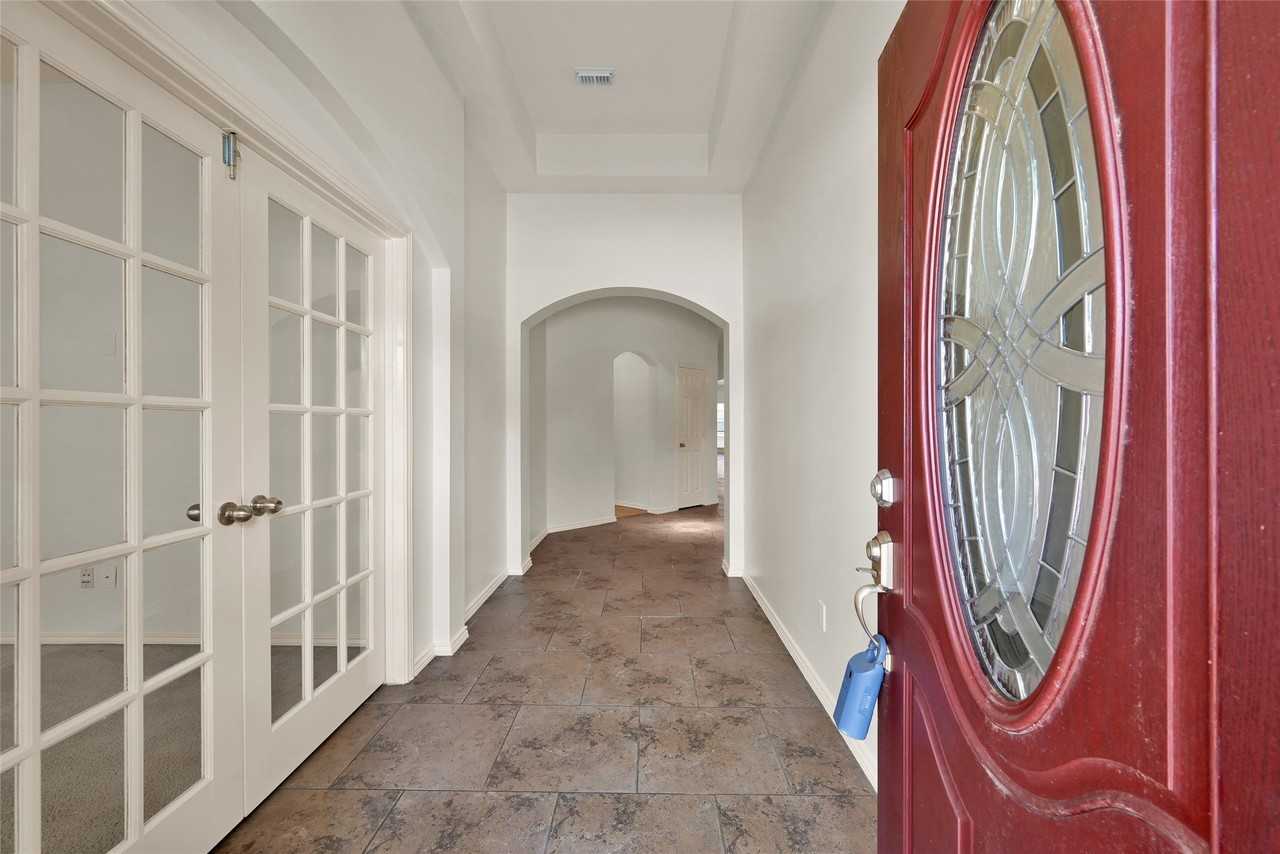 9307 Meadow Ford Ct - Photo 2 of 16