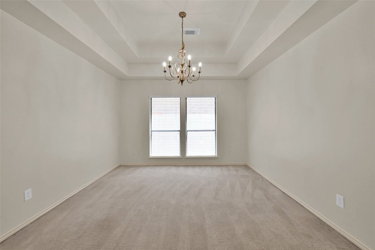 9307 Meadow Ford Ct - Photo 4 of 16