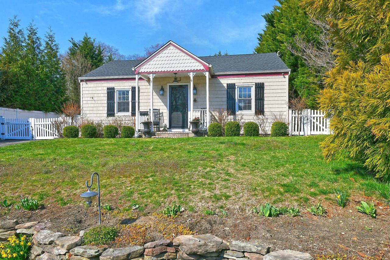 5 Vale Dr - Photo 2 of 20