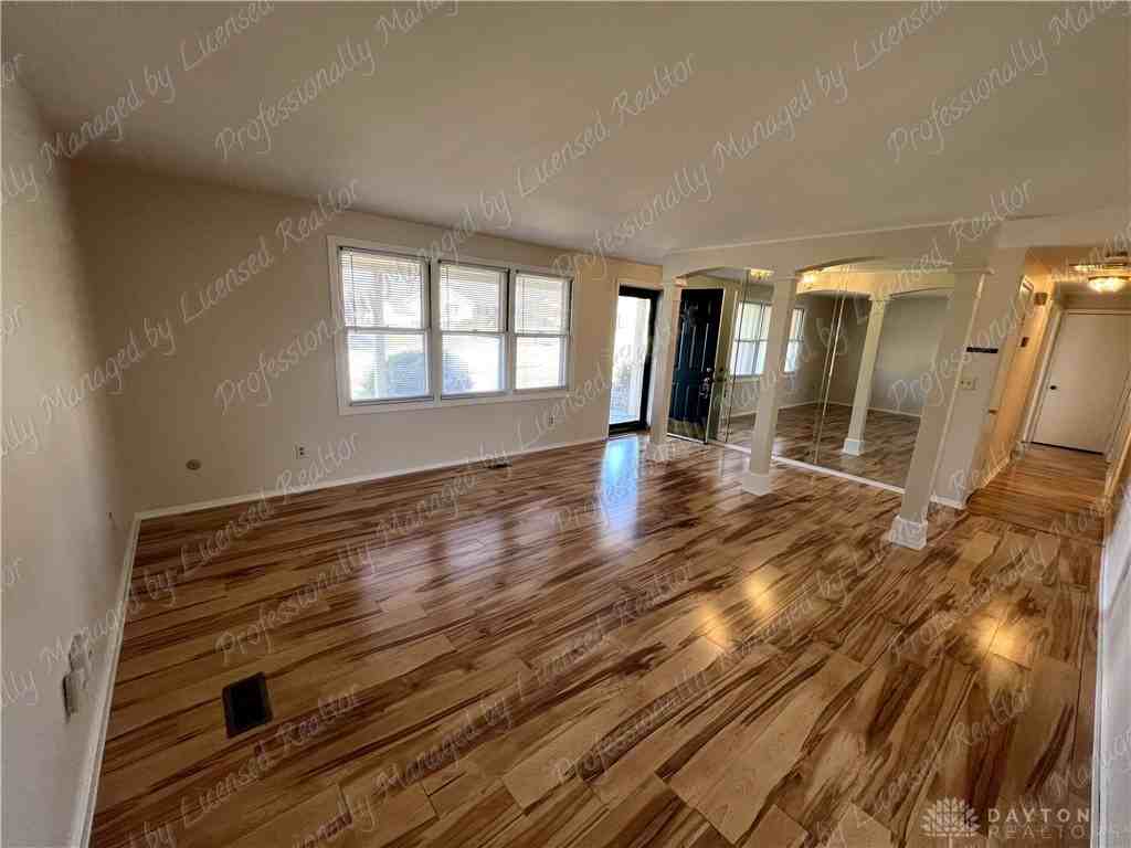 1103 Robinette Ave - Photo 6 of 27