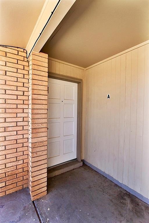 6925 Escondido Dr - Photo 4 of 31