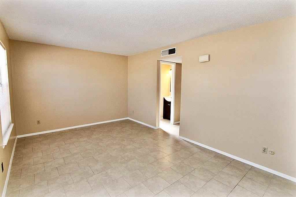 6925 Escondido Dr - Photo 5 of 31