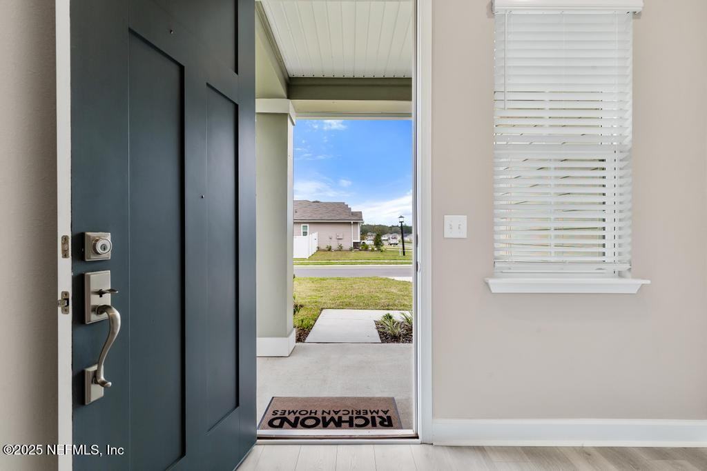 884 Lightsey Crossing Ln - Photo 5 of 50