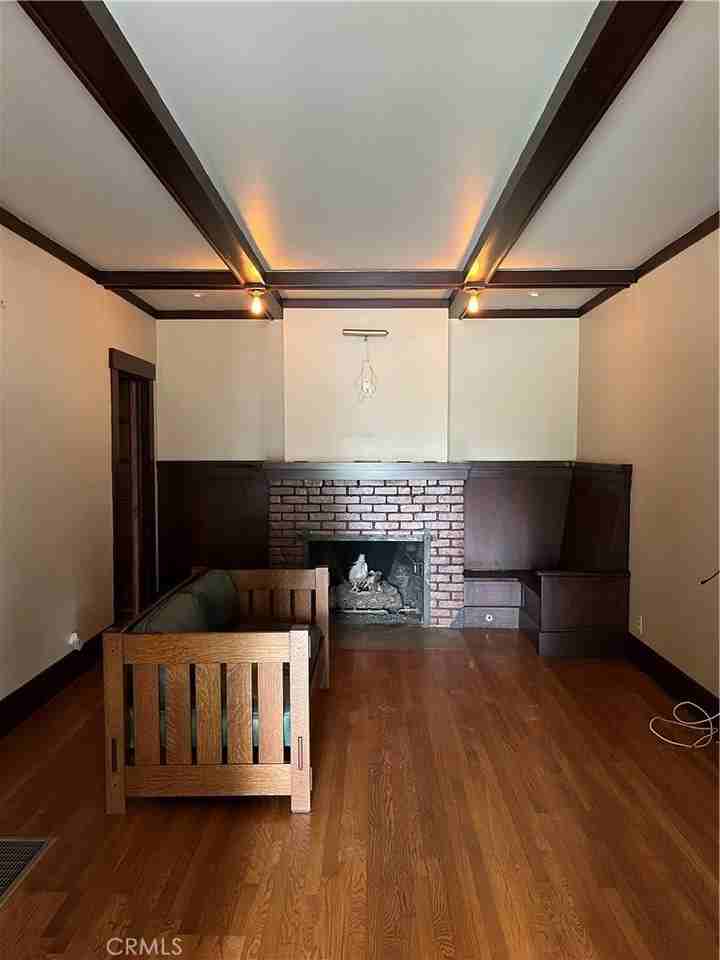 437 Grant St - Photo 3 of 13