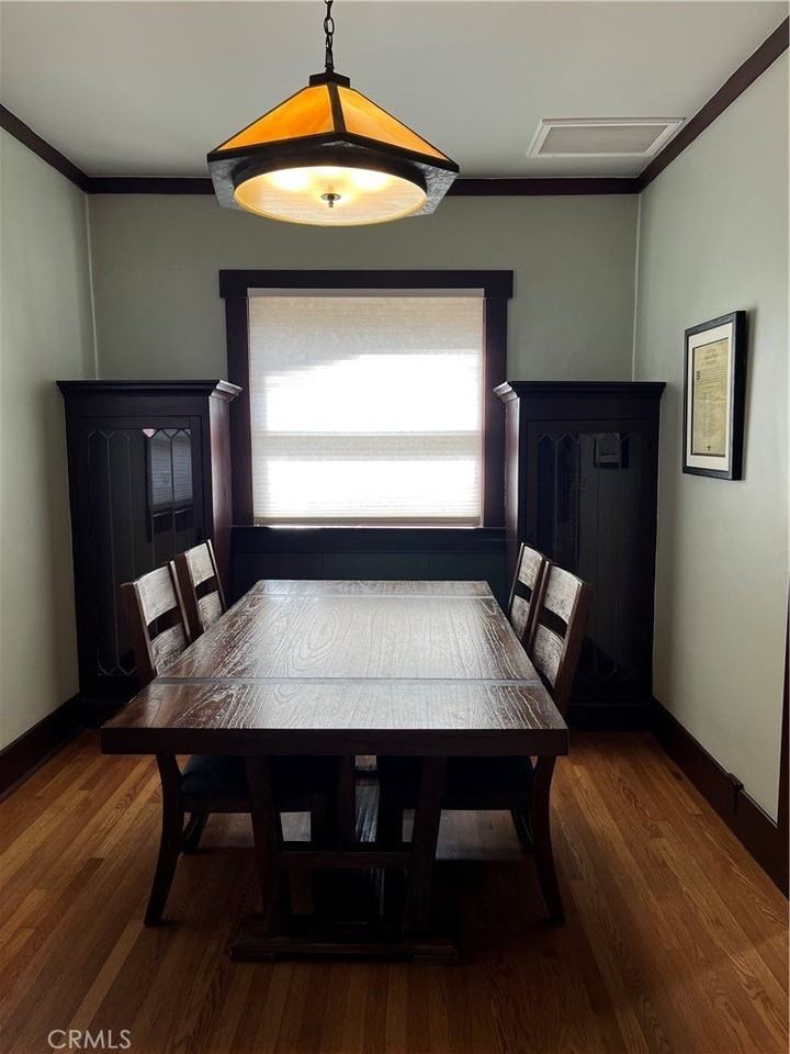 437 Grant St - Photo 4 of 13