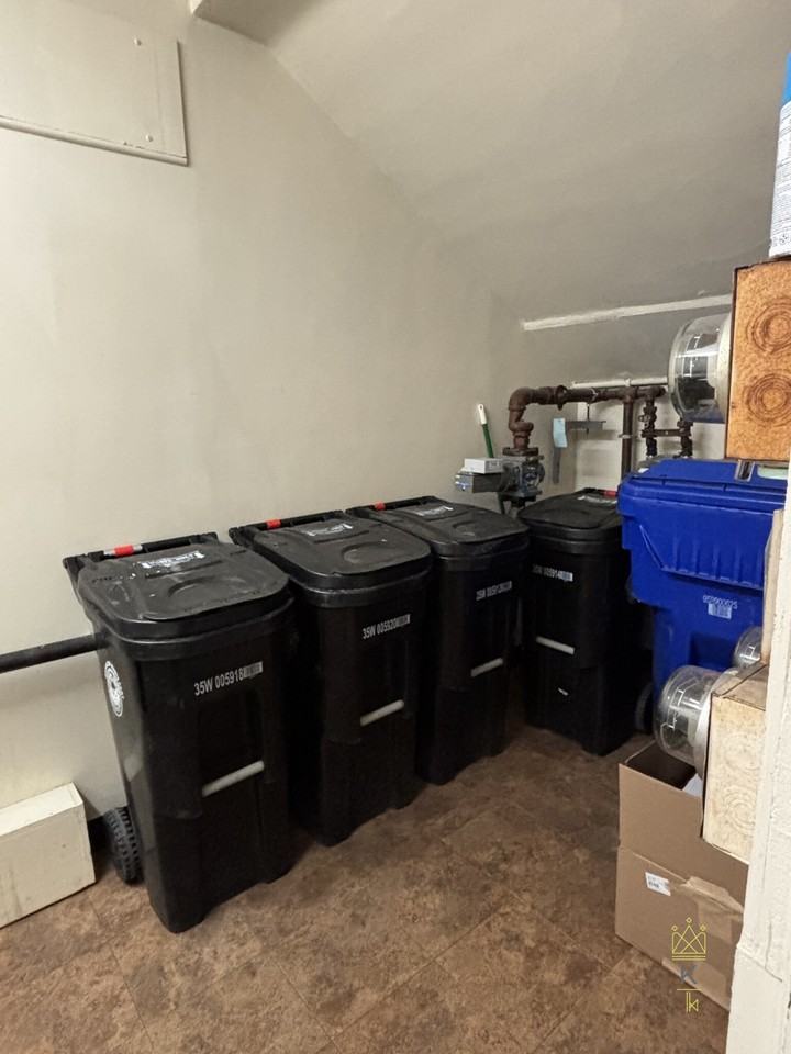 199 Winthrop Rd #33 - Photo 3 of 3