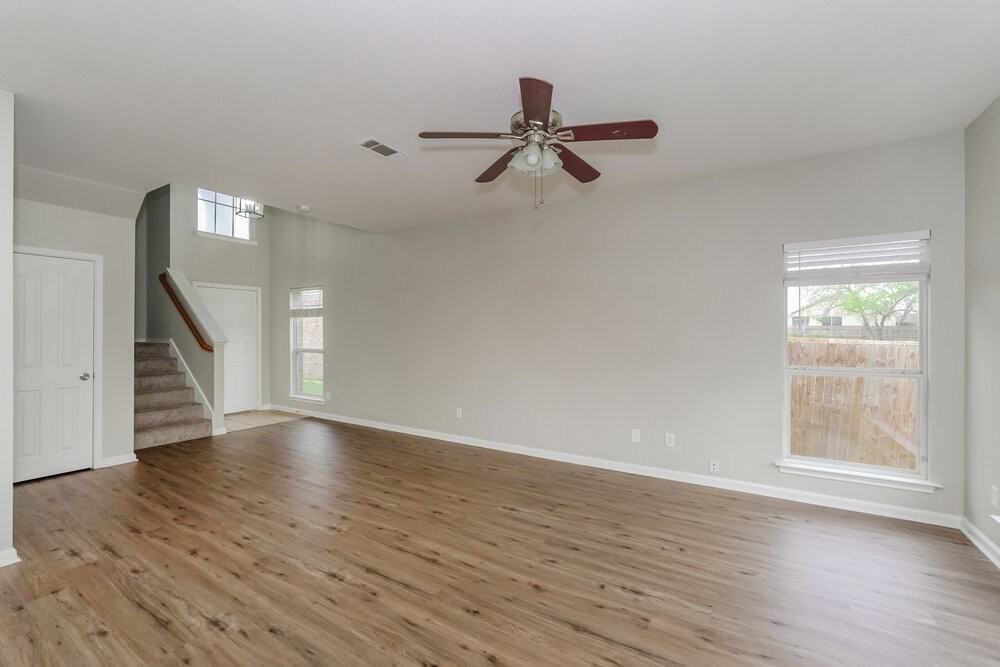 6357 Claire Dr - Photo 4 of 17
