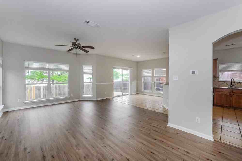 6357 Claire Dr - Photo 5 of 17