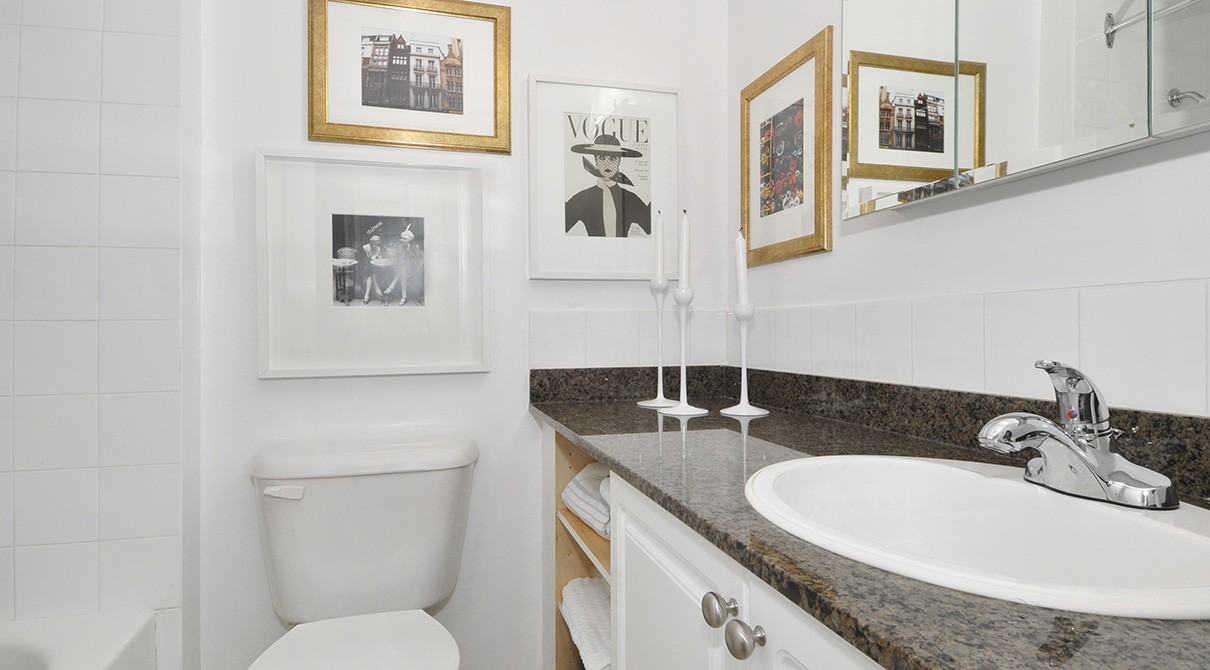 Hollyburn Court - Photo 3 of 12