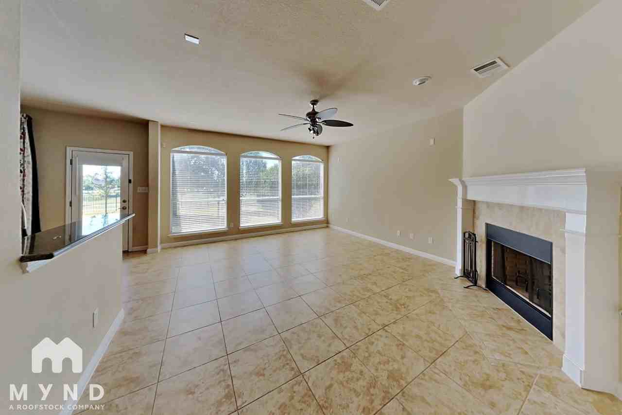 713 Wood Mesa Ct - Photo 2 of 26