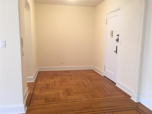 3111 Broadway - Photo 2 of 8