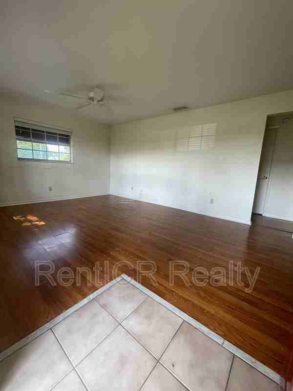 3451 16th Ave N - Photo 3 of 12