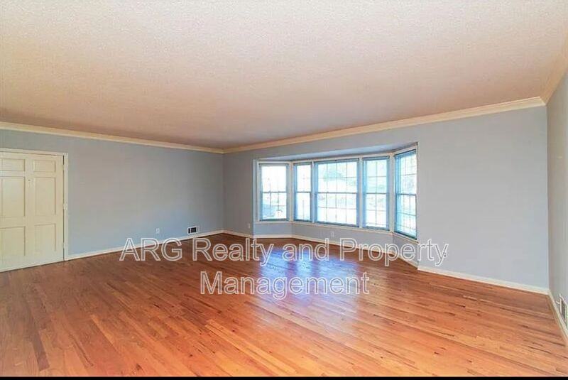 2351 Henderson Mill Rd Ne #2 - Photo 3 of 25