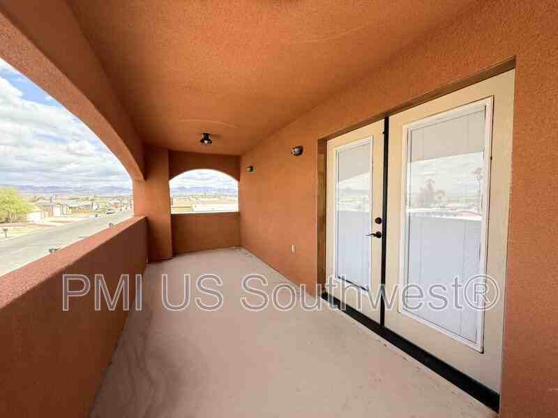 926 Stahlman Dr - Photo 3 of 38
