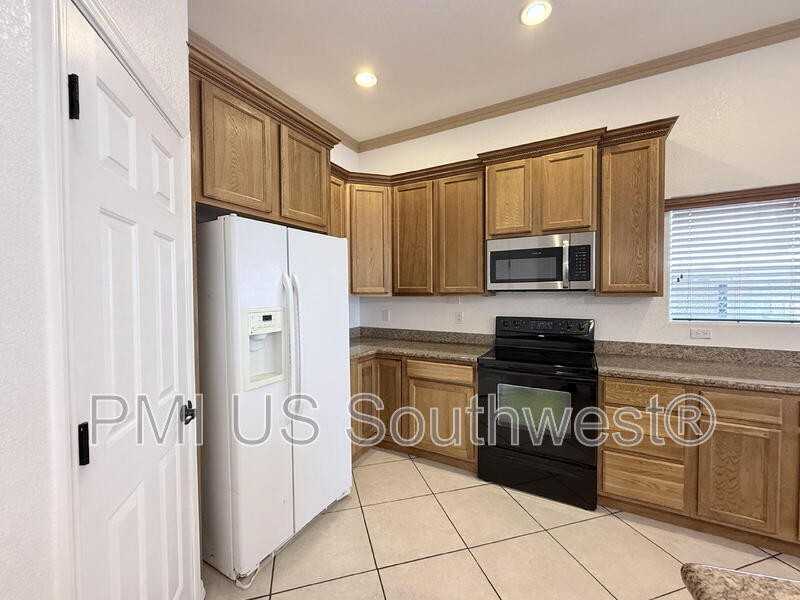 926 Stahlman Dr - Photo 6 of 38