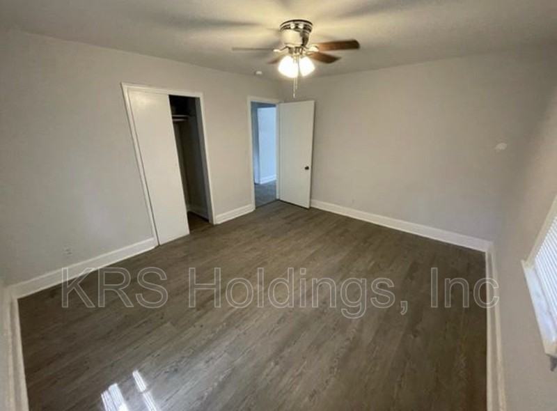 612 46th St - Photo 5 of 14