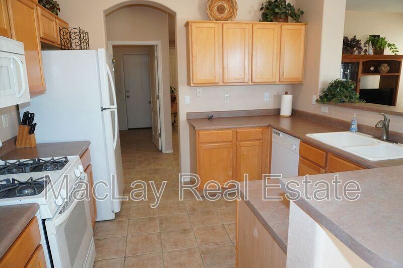 1821 W Glenhaven Dr - Photo 3 of 31