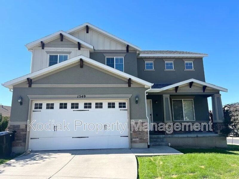 1549 Old Shepard Cir - Photo 4 of 35