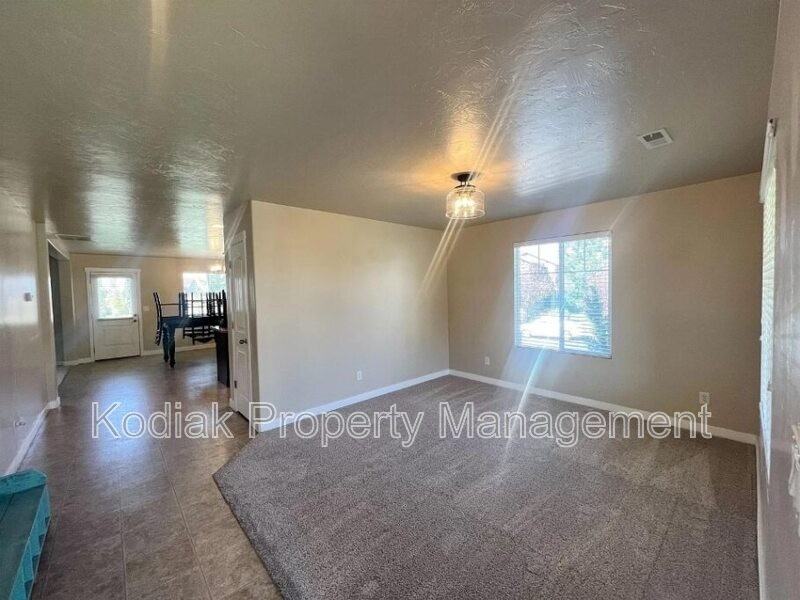 1549 Old Shepard Cir - Photo 7 of 35