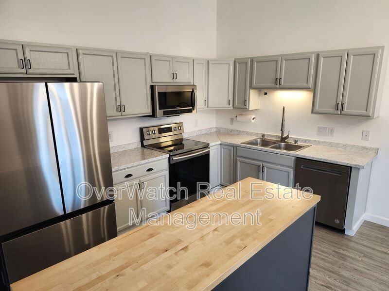 13839 Hunterwood Ln - Photo 2 of 24