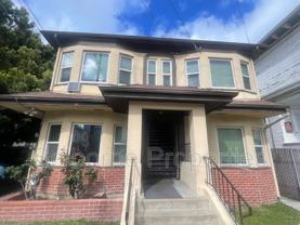 524 41st St #D - Photo 1 of 1