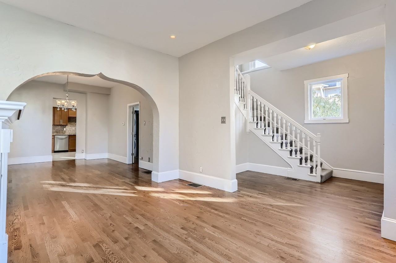 1839 Grove St - Photo 5 of 30