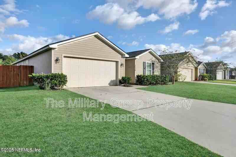 3538 Martin Lakes Dr - Photo 2 of 22