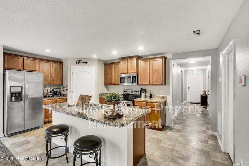 3538 Martin Lakes Dr - Photo 5 of 22