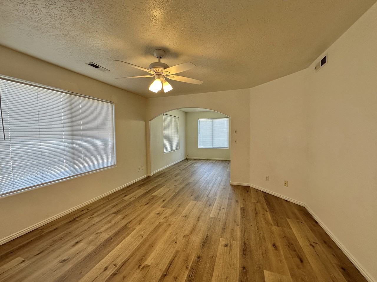 1063 Se #1 - Photo 2 of 8