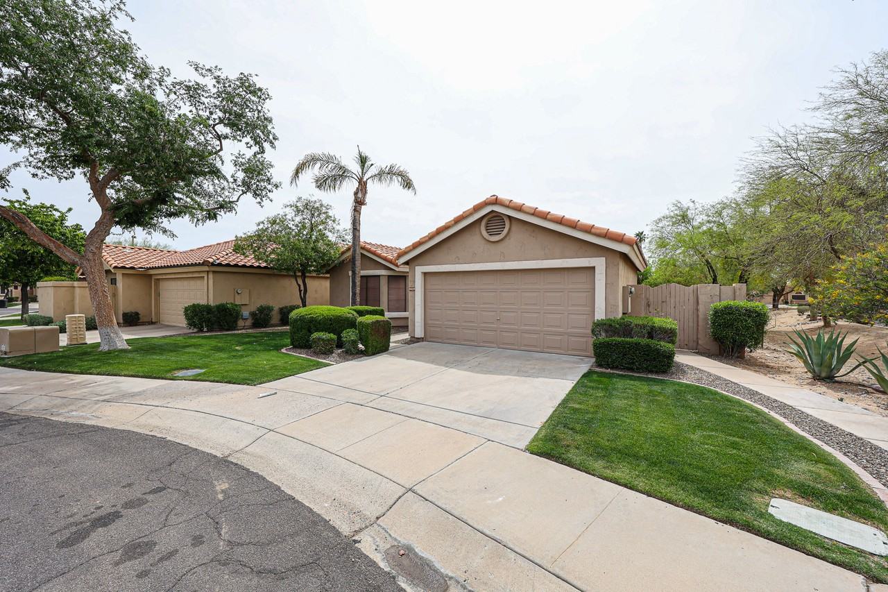 9429 E Camino Del Santo - Photo 2 of 41