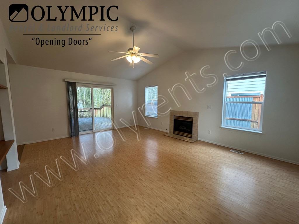 1506 Evanston Ct Ne - Photo 2 of 25